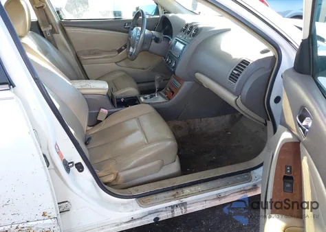 2009 Nissan Altima Hybrid from USA, damaged, VIN 1N4CL21E99C107818